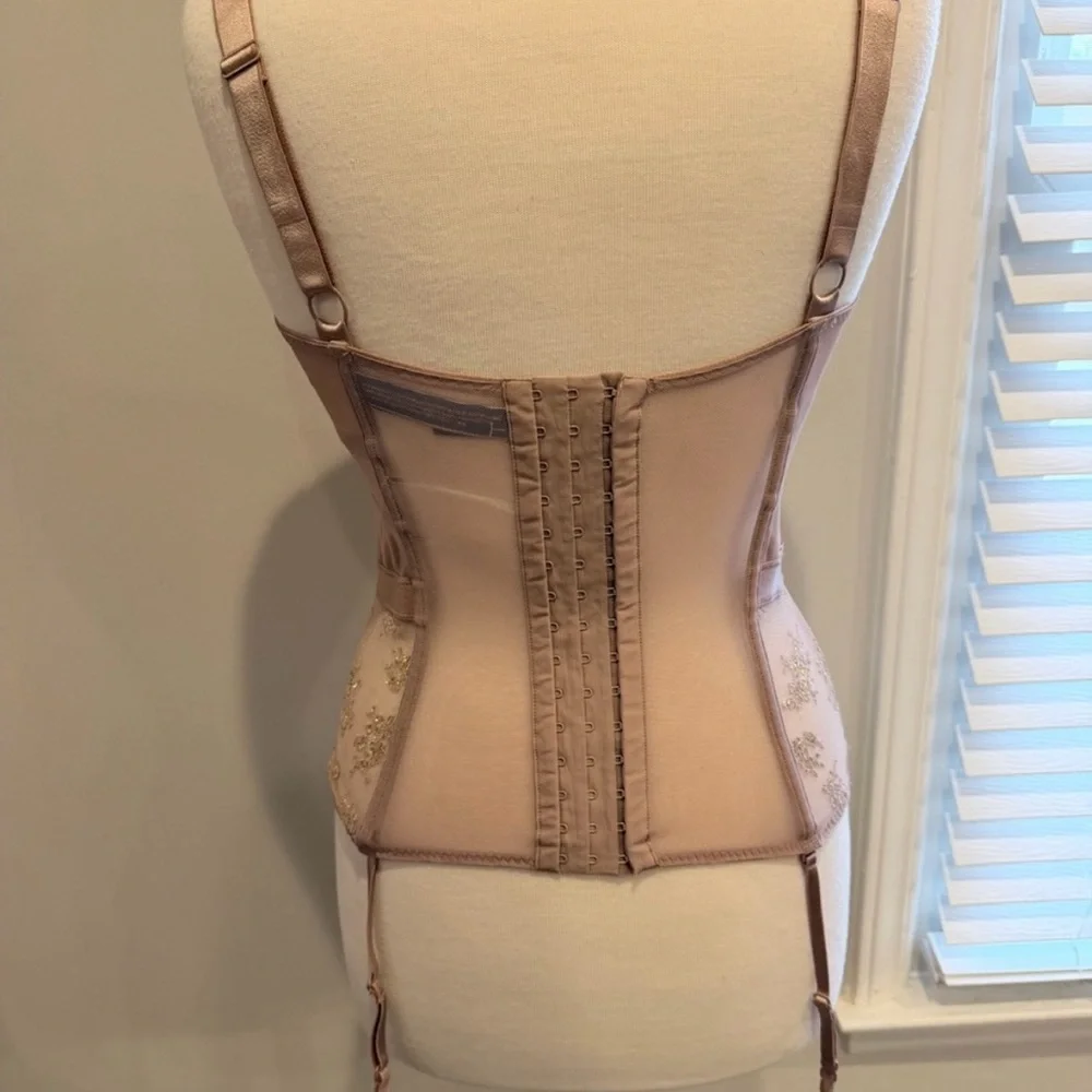 Y2K Victoria's Secret Dusty Rose & Gold Lace Embroidered Bustier - Picture 3 of 4